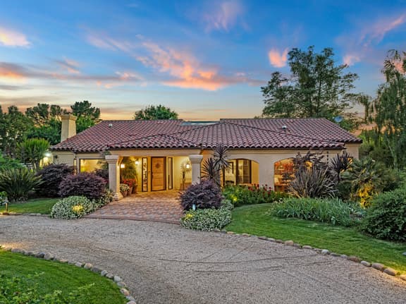 Casa Calzada Vineyard - Image 1